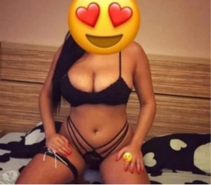 Naoualle escortes girl Mainvilliers